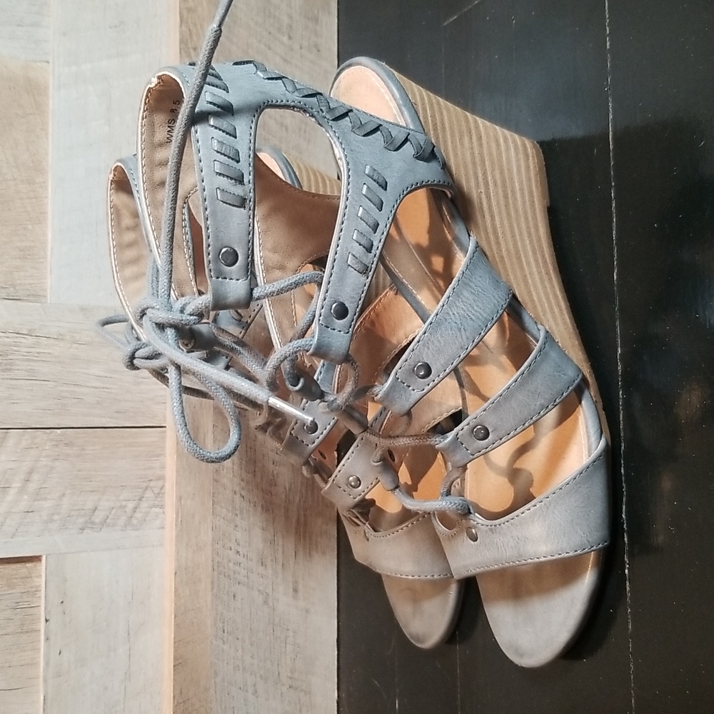 Cute Gray Platform Wedge Sandles with Laced Up Tie Size 8.5